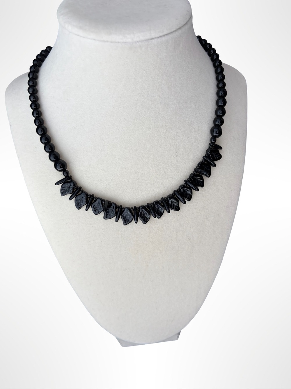 Elegant Black Glass Beaded Necklace Carved Leaf - Women's Jewelry